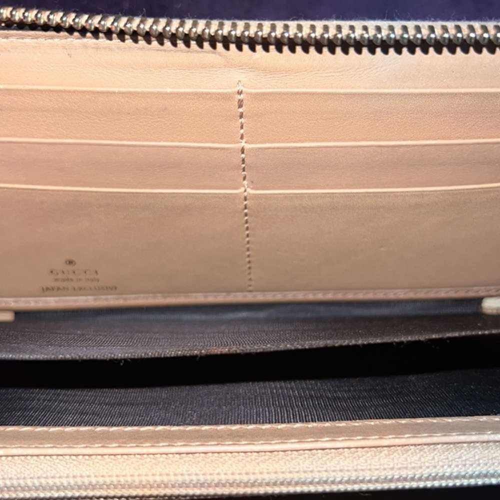 Authentic Cream Gucci Wallet - Picture 3 of 6